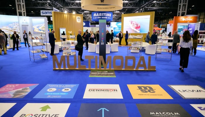 Hall d'exposition du salon Multimodal